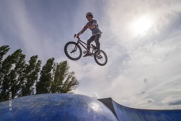 Deux ateliers Nikon : Natation et BMX / Roller @ Phil TAKA :. photographie
