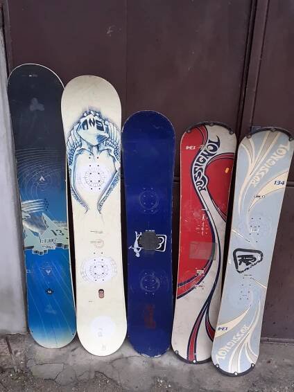 Snowboardy