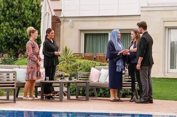 Elimi Bırakma - Episode 6 - Z filmu - Hazal Şenel, Ebru Aykaç, Seray Gözler, Alina Boz