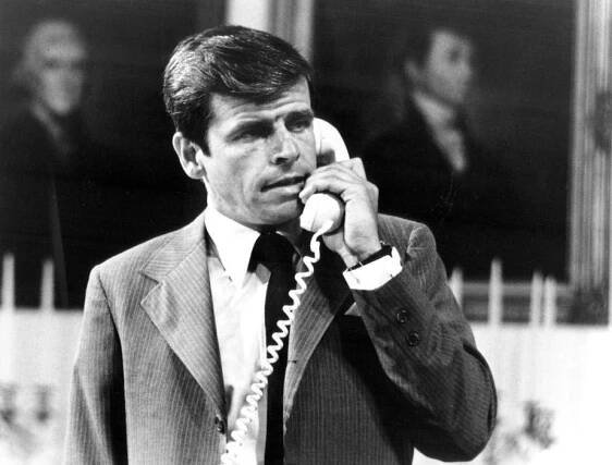 William Devane – Wikipedie