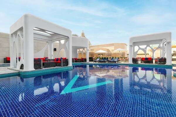 Hotel s bazénem  