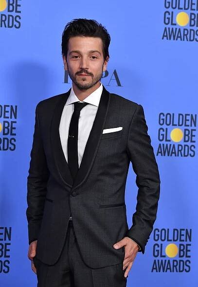 BEVERLY HILLS, CA - JANUARY 08: Actor Diego Luna poses in the press room during the 74th Annual Golden Globe Awards at The Beverly Hilton Hotel on January 8, 2017 in Beverly Hills, California. (Photo by Steve Granitz/WireImage)