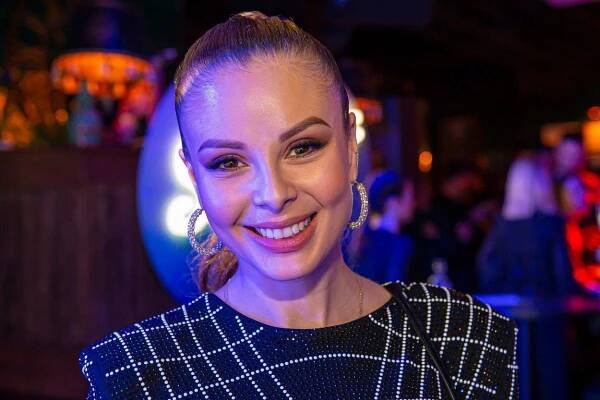 Monika Bagárová je maminkou, dceři dala jméno Rumia. Nic víc neexistuje, napsala