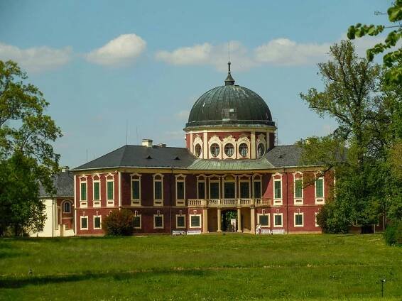 Zámek Veltrusy - Veltrusy, Střední Čechy | Regiontourist.cz