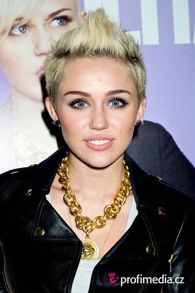 Miley Cyrus - celebrity účes - HappyHair