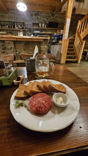 Chata Rovina (Restaurace a pohostinství) REZERVACE • Mapy.com