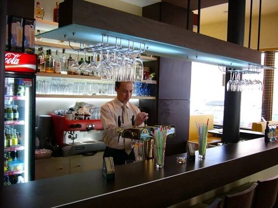 Restaurace Net - Jídla, Nápoje, Letní Zahrádka