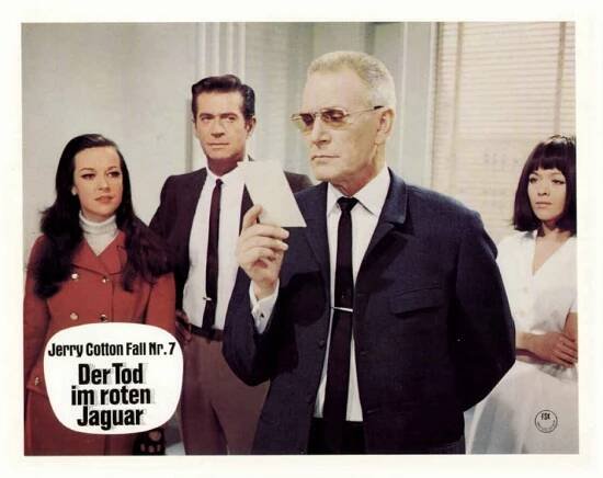 Daniela Surina, George Nader, Carl Lange, Susanne Hsiao - Smrt v červeném jaguáru - Fotosky