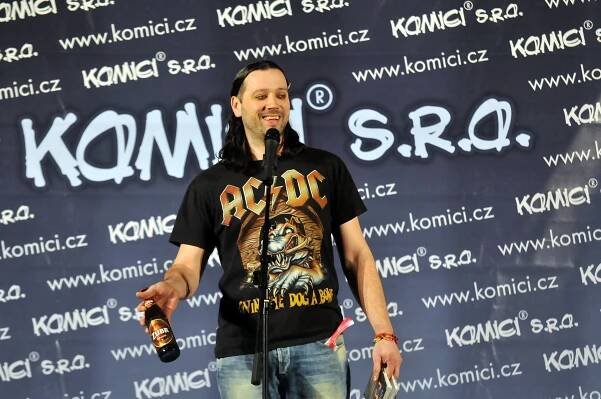Středa 25.3. - KOMICI s.r.o. - Miloš KNOR, RUDA z Ostravy, Karel HYNEK - Městský dům Přerov