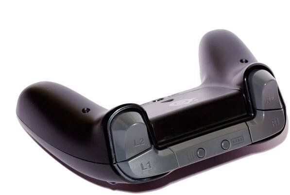 SteelSeries Stratus XL analogové spouště