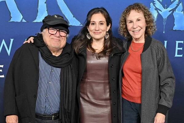Danny DeVito, Lucy DeVito and Rhea Perlman attend 20th Century Studio's 