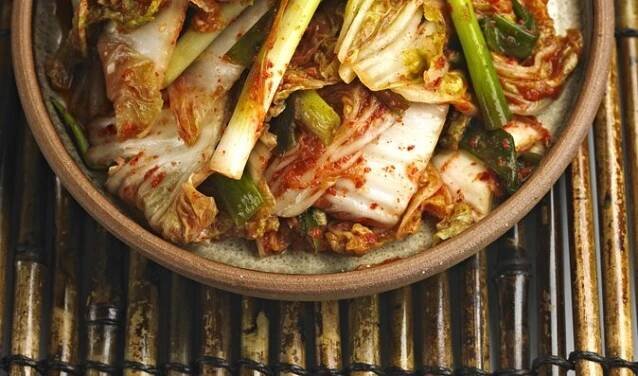 Kimči, správně nazývané kimchi nebo také kimchee, je tradiční korejská pochoutka se specifickou vůní, jejíž název byl odvozen od korejského slova shimchae, což v překladu znamená nasolená zelenina