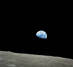 Podívej, vychází Země. Apollo 8 obletělo Měsíc na Vánoce, poslalo dojemný vzkaz