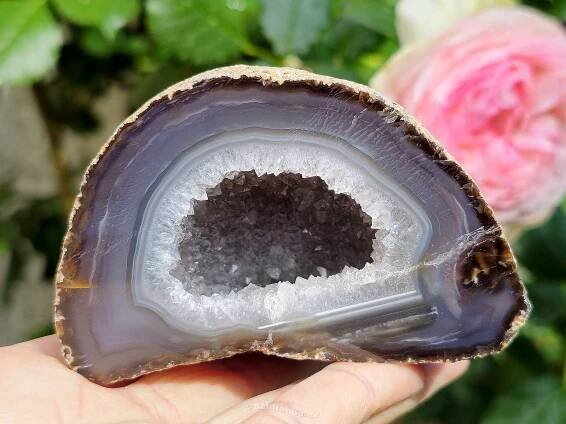Geoda achát šedý Brazílie 289g - naturshop.cz