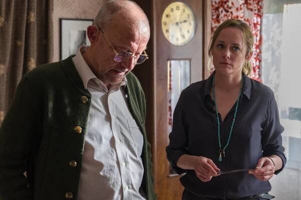 Hans Klima, Silke Bodenbender - Lotte Jäger und die Tote im Dorf - Z filmu