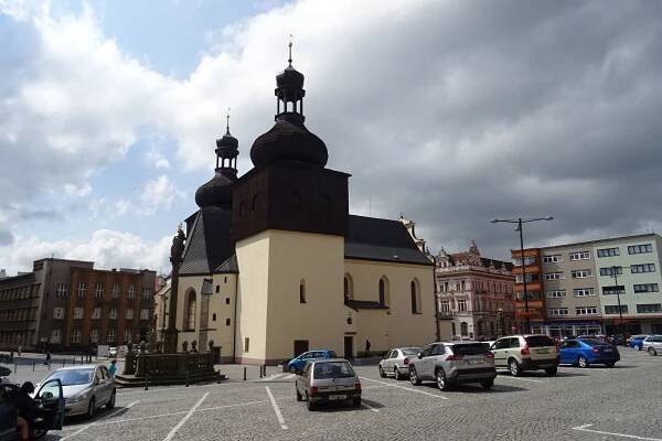 Fotogalerie • Parkoviště Masarykovo náměstí (Parkoviště - placené) • Mapy.com