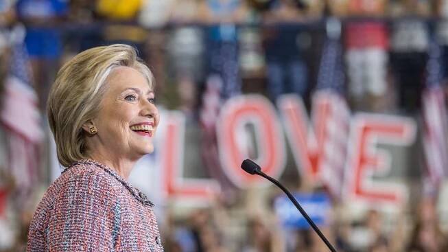 Hillary Clinton, Carmen Electra a další křehké ženy, které bily své muže!
