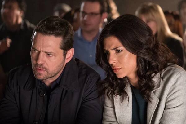 Soukromé očko - Knockout - Z filmu - Jason Priestley, Cindy Sampson