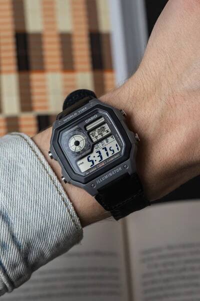 Casio Collection AE-1200WHUB-8AVEF