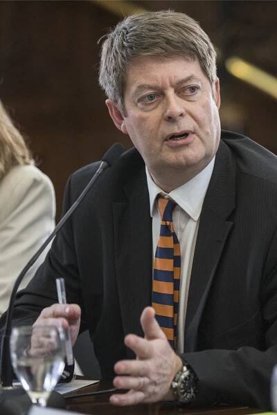 Michael Dixon (museum director)
