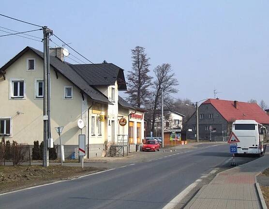Soubor:Česká Ves - silnice 44.jpg – Wikipedie