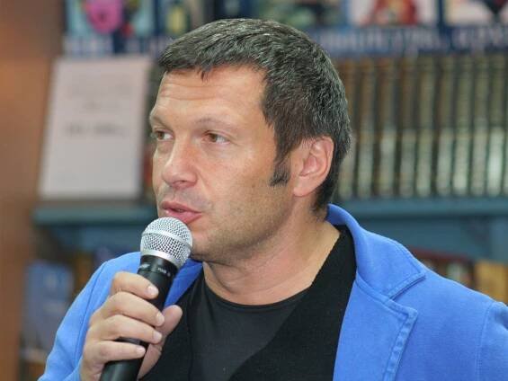 Ruský „Goebbels“ v projevu, kde manipuluje dětmi. Vyléčíme nemocný ukrajinský lid! - Pravda24