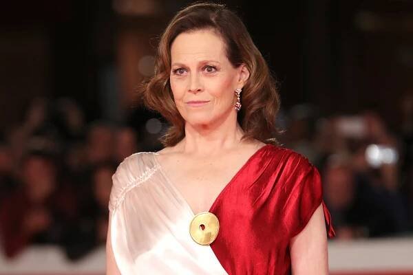 Sigourney Weaver