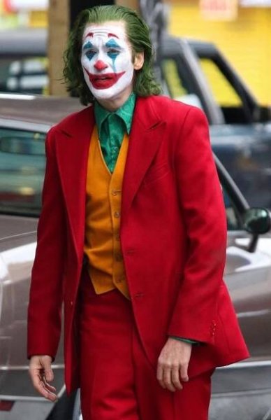 792x1222 Joker 2019 Joaquin Phoenix Free Wallpaper & Background