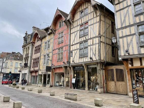 Troyes – Myerberg Castle Tour