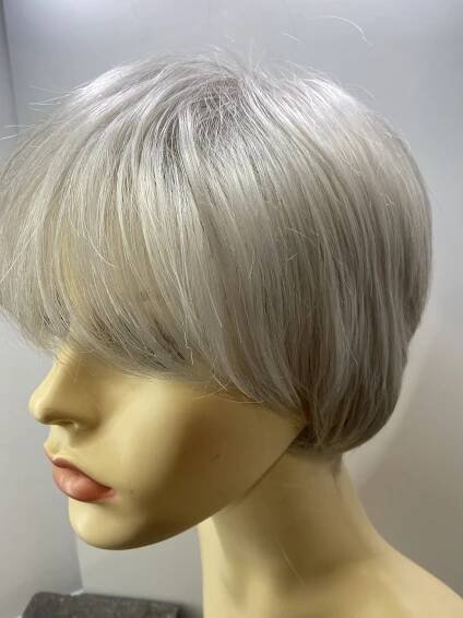 Silver grey wig. Sss340