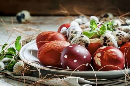 Sama příroda – zdobení velikonočních vajíček sušenými květy