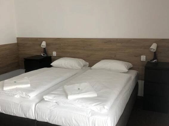 Motel R10, Mladá Boleslav | Hotel.cz