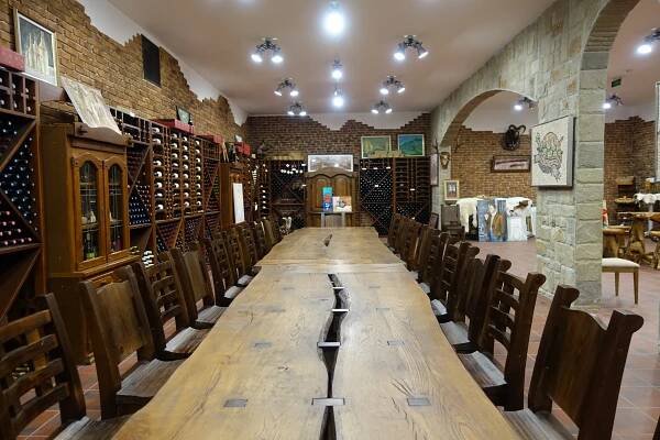 The private tasting room and enoteca of Villa Yustina