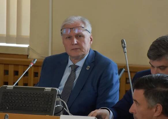 Neposlušné ANO v Chomutově. Primátor a radní nerezignují, navzdory výzvě shora