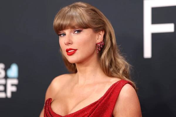 Taylor Swift buys back rights to her masters and reveals Rep TV plans