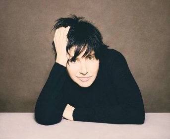 Texas’s Sharleen Spiteri: ‘Getting famous at a young age doesn’t entitle you to be a f***ing arsehole’