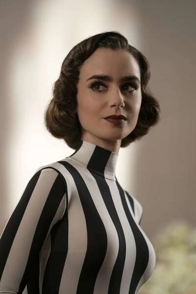 This Major Character Is Leaving 'Emily in Paris'