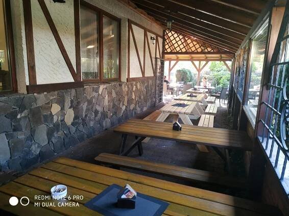 Fotografie - Zahrádka - posezení v restauraci ByloBylo - 06.10.2022