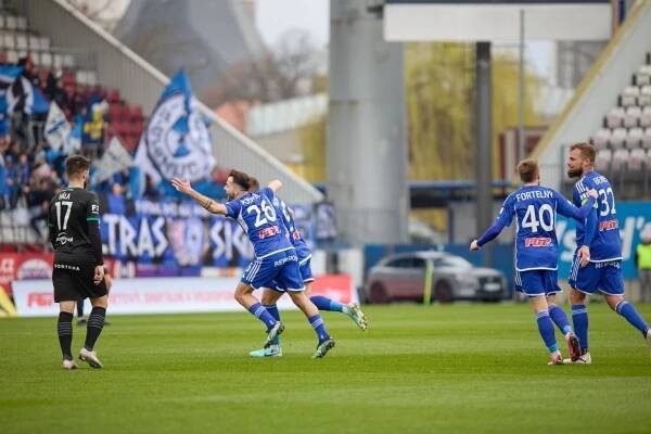 Saňák po premiéře: Rytířství, chrabrost! Hlavně se z toho nepo... Co změnil?
