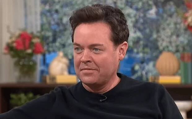 Stephen Mulhern cries while filming first TV show since dad's death