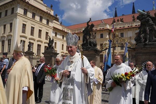 Papež vyzval Graubnera, aby setrval ve funkci pražského arcibiskupa