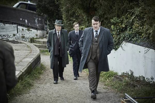 Endeavour - Zenana - Z filmu - Roger Allam, Shaun Evans, Sean Rigby