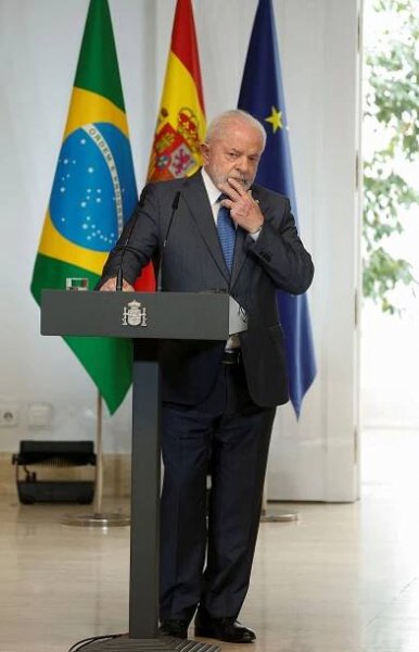 Brazílie lavíruje ohledně přístupu k Rusku. Prezident Lula prý Putina „sebrat“ nenechá