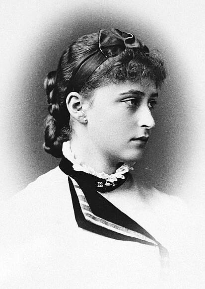 Soubor:Princess Elisabeth of Hesse 1883.jpg – Wikipedie