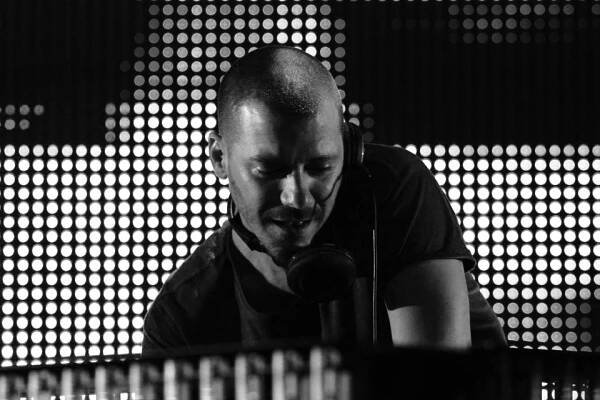 Radioshow #882 feat. Peter Brown - Housesession
