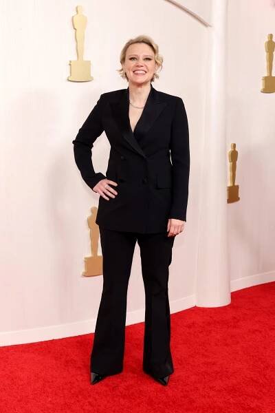 Kate McKinnon - Comedian, Actress