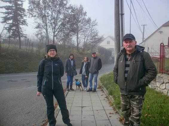Turisté z Vřesovic potřetí zdolali horu Bradlo. Nejmladší účastník vyhrál auto