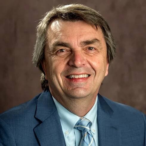 Andrew Russell 
