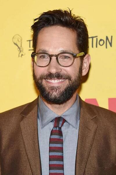 50 Hottest Male Celebrities Wearing Glasses