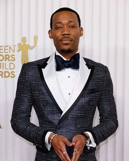How tall is Tyler James Williams? Height, Bio, Brothers, Net Worth, Age, Movies and Tv Shows 13